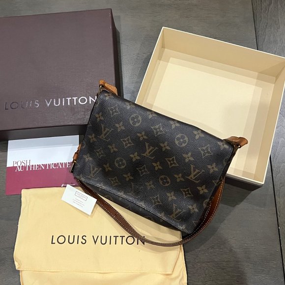 Louis Vuitton Musette Tango - Picture 1 of 10